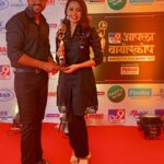 Shivani Rangole Instagram – Best jodi at TV9 आपला Bioscope awards! Here’s to the fun and the banters I have with you! May we always be the best jodi! Grateful to @madhugandhakulkarni for creating such complimenting  characters and to @gchandrakant sir for making them real! ❤️🌸