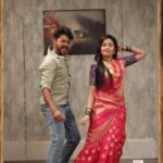 Shivani Rangole Instagram – अधिपती आणि अक्षराने स्वीकारलंय ‘जाऊ बाई गावात’ hook step चॅलेंज. 

तुम्ही हि hook step  तुमच्या स्टाईलमध्ये करा आणि डान्सचा व्हिडिओ तुमच्या सोशल मीडियावरून पोस्ट करा. 
आम्हाला टॅग करायला विसरू नका. 

काही निवडक व्हिडिओ झी मराठीच्या सोशल मिडियावर पोस्ट केले जातील. 

खेळ सुरु होणार…
4 डिसेंबरपासून, सोम- शनि, 9:30 PM

#ZeeMarathi #JaubaiGavat #JBGHookStepChallenge