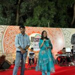 Shivani Rangole Instagram - डोंबिवली जिमखाना ‘उत्सव’ मध्ये झी मराठी आयोजित ‘उत्सव नात्यांचा’ कार्यक्रमात ‘तुला शिकवीन चांगलाच धडा’ या आपल्या लाडक्या मालिकेतील शिवानी रांगोळे आणि ऋषिकेश शेलार आले डोबिंवलीकरांच्या भेटीला…! #utsavnatyancha #zeemarathi #tulashikvinchangalachdhada #adhikshara