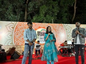 Shivani Rangole Instagram - डोंबिवली जिमखाना ‘उत्सव’ मध्ये झी मराठी आयोजित ‘उत्सव नात्यांचा’ कार्यक्रमात 
‘तुला शिकवीन चांगलाच धडा’ या आपल्या लाडक्या मालिकेतील शिवानी रांगोळे आणि ऋषिकेश शेलार आले डोबिंवलीकरांच्या भेटीला…!

#utsavnatyancha #zeemarathi #tulashikvinchangalachdhada #adhikshara