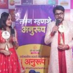 Shivani Rangole Instagram - अनुरुप जोडीचे मन:पूर्वक अभिनंदन! ‘वामन हरी पेठे ज्वेलर्स प्रस्तुत’, ‘झी मराठी उत्सव नात्यांचा अवॉर्ड 2023’, कार्य आहे घरचं! #ZeeMarathi #ZMA2023 #ZeeMarathiAward2023 #GharchaKarya #घरचंकार्य