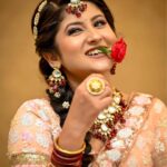 Shivani Sangita Instagram - The swipe was necessary to show my attempt in giving a non-smile picture 🥹😌🥰😜 . . Makeup & Hair @makeupbysunilsaha Jewellery @blings_tale Clicked by @elegant_photo_graphy