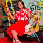 Shivani Sangita Instagram – Happy Raja🧡
ରଜ ଯଦି celebrate ହେବ
ଗୁଡ଼ୁ ଗ୍ୟାଙ୍ଗଷ୍ଟାର ସହିତ 
ସମସ୍ତେ କହିବେ ଥମିଯା ସମୟ 😌
Guddu Gangster at your nearest theatres 🤗