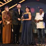 Shivani Sangita Instagram - Grateful for all the love and blessings 🌸 Best actress for Bidyarana 😇 A big thank you to the entire team and all the audience. Lots of Love….. Thank you @rameshbarikofficial @aftabshivdasani ….. Pc - @ollywoodreports