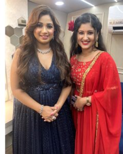 Shivani Sangita Instagram - She said: You look so Pretty, You're an Actress? That is why you look so pretty ❤️❤️❤️❤️❤️❤️❤️ I thought of saying so much to her when I meet her, and landed up getting appreciation from her, and that made my day 😇🥰🤭 What I do is I open Music apps only to search Shreya Ghosal songs and listen, I love you and the most beautiful songs that you've gifted us for all time ❤️❤️ You are a true legend. It was a dream come true to meet her and can't wait for the next time 🤞🏻❤️
@shreyaghoshal
Thank you Jajpur Mahotsav for the opportunity.....