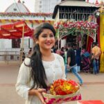 Shivani Sangita Instagram - ମାଁ ସମଲେଈ 🙏🏻💕 ଏତେ ଶୁଭ ଦିନରେ ମାଁର ଦର୍ଶନ ମିଳିଲା ଆଉ କଣ ଦରକାର 😇 Maa Samaleswari Temple