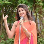 Shivani Sangita Instagram - ଚାଲ ଗୀତ ଗାଇବା 🤭🧡