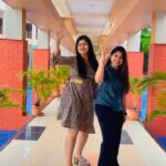 Shivani Sangita Instagram - Jiye na sunila naahi jaa 😌✨ With my favourite girl @sivani_sangita 💕 Video Credit: @saumya.007 Always the saviour 😎 #nasunilenahija #odiasong #newsong #newmovie #kissmiss #odia #reelsinstagram #reelitfeelit #reelkarofeelkaro