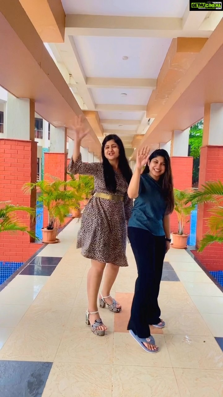 Shivani Sangita Instagram - Jiye na sunila naahi jaa πβ¨ With my favourite girl @sivani_sangita π Video Credit: @saumya.007 Always the saviour π #nasunilenahija #odiasong #newsong #newmovie #kissmiss #odia #reelsinstagram #reelitfeelit #reelkarofeelkaro