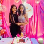 Shivani Sangita Instagram - Miss to Mrs Party for Riya Di ❤️🤗😘 Best wishes for the new start.... ~ Your Doll 🥰