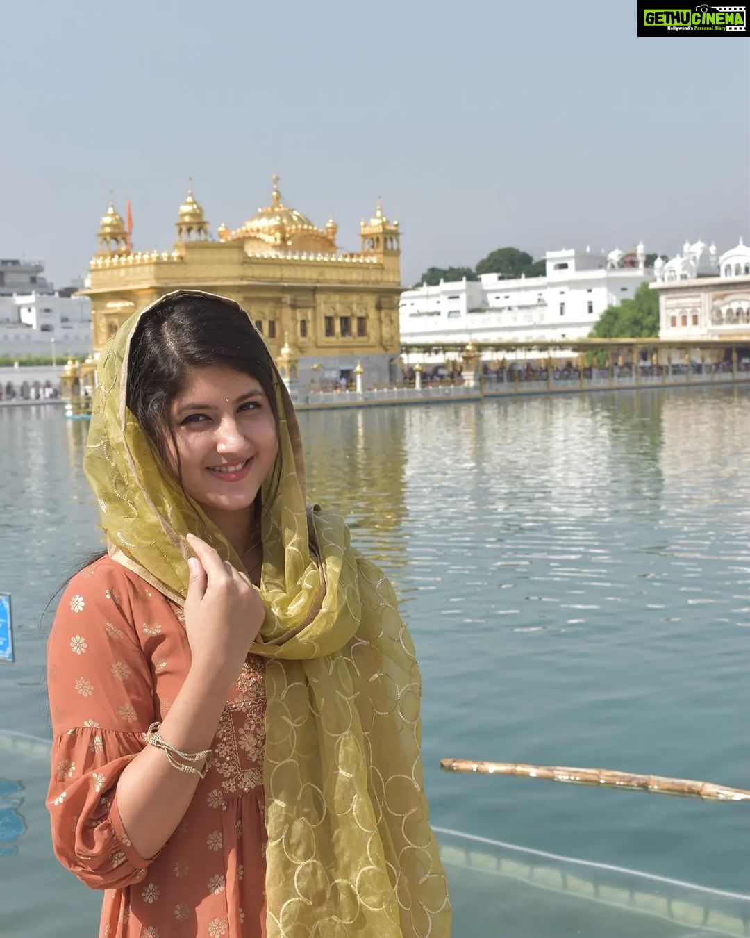Shivani Sangita Instagram - Satnam Sri Waheguru 😇🙏🏻💛 . . Wanted to be here since long... Golden Temple