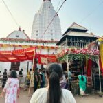 Shivani Sangita Instagram - ମାଁ ସମଲେଈ 🙏🏻💕 ଏତେ ଶୁଭ ଦିନରେ ମାଁର ଦର୍ଶନ ମିଳିଲା ଆଉ କଣ ଦରକାର 😇 Maa Samaleswari Temple