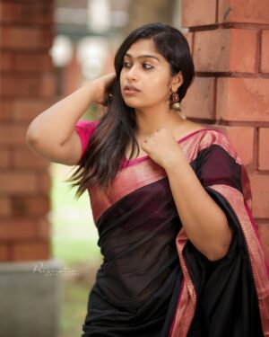 Shobanaa Uthaman Instagram - Go with the flow of life...because what's meant for you will come effortlessly 🖤✨
Photography : @prismatic_photography_7 
Saree : @chettinad_fancy_sarees 
.
.
.
.
.
. 
.
.
.
.
.
#chennai#ootd#kollywood#bollywood#pose#instadaily#instagood#instacool#model#modelling#saree#saree#tamilponnu#promoter#promotion#collaboration#vijaytv#vijaytvserial#vijaytelevision#vijaytvshow#muthazhagu