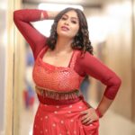 Shobanaa Uthaman Instagram - Raawadi ❤️‍🔥🔥 Pc : @gokul_krishnan_1010 MUA : @meticulous_makeovers Hairstylist: @mahi_hairstyliz . . . . . . . . . . . #chennai#ootd#kollywood#bollywood#pose#instadaily#instagood#instacool#model#modelling#saree#saree#tamilponnu#promoter#promotion#collaboration#vijaytv#vijaytvserial#vijaytelevision#vijaytvshow#muthazhagu EVP Film City