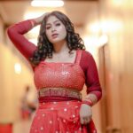 Shobanaa Uthaman Instagram - Raawadi ❤️‍🔥🔥 Pc : @gokul_krishnan_1010 MUA : @meticulous_makeovers Hairstylist: @mahi_hairstyliz . . . . . . . . . . . #chennai#ootd#kollywood#bollywood#pose#instadaily#instagood#instacool#model#modelling#saree#saree#tamilponnu#promoter#promotion#collaboration#vijaytv#vijaytvserial#vijaytelevision#vijaytvshow#muthazhagu EVP Film City