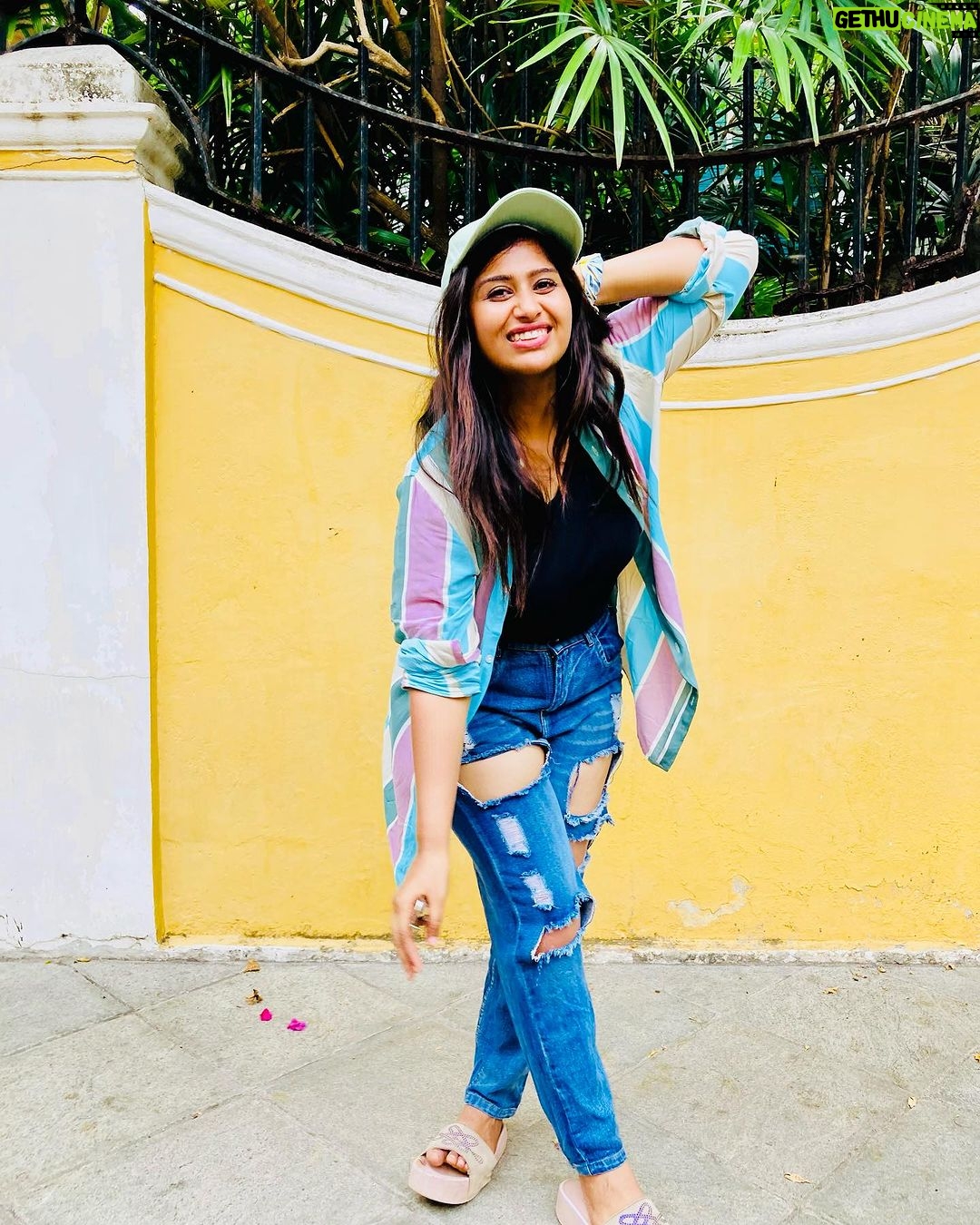 Shobanaa Uthaman Instagram - Shades of Pastel 🤍 . . . . . . . . . . . #chennai#ootd#kollywood#bollywood#pose#instadaily#instagood#instacool#model#modelling#saree#saree#tamilponnu#promoter#promotion#collaboration#vijaytv#vijaytvserial#vijaytelevision#vijaytvshow#muthazhagu#pondicherry#frenchcolony French Colony Pondicherry