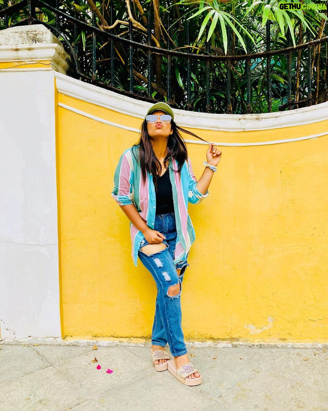 Shobanaa Uthaman Instagram - Shades of Pastel 🤍 . . . . . . . . . . . #chennai#ootd#kollywood#bollywood#pose#instadaily#instagood#instacool#model#modelling#saree#saree#tamilponnu#promoter#promotion#collaboration#vijaytv#vijaytvserial#vijaytelevision#vijaytvshow#muthazhagu#pondicherry#frenchcolony French Colony Pondicherry