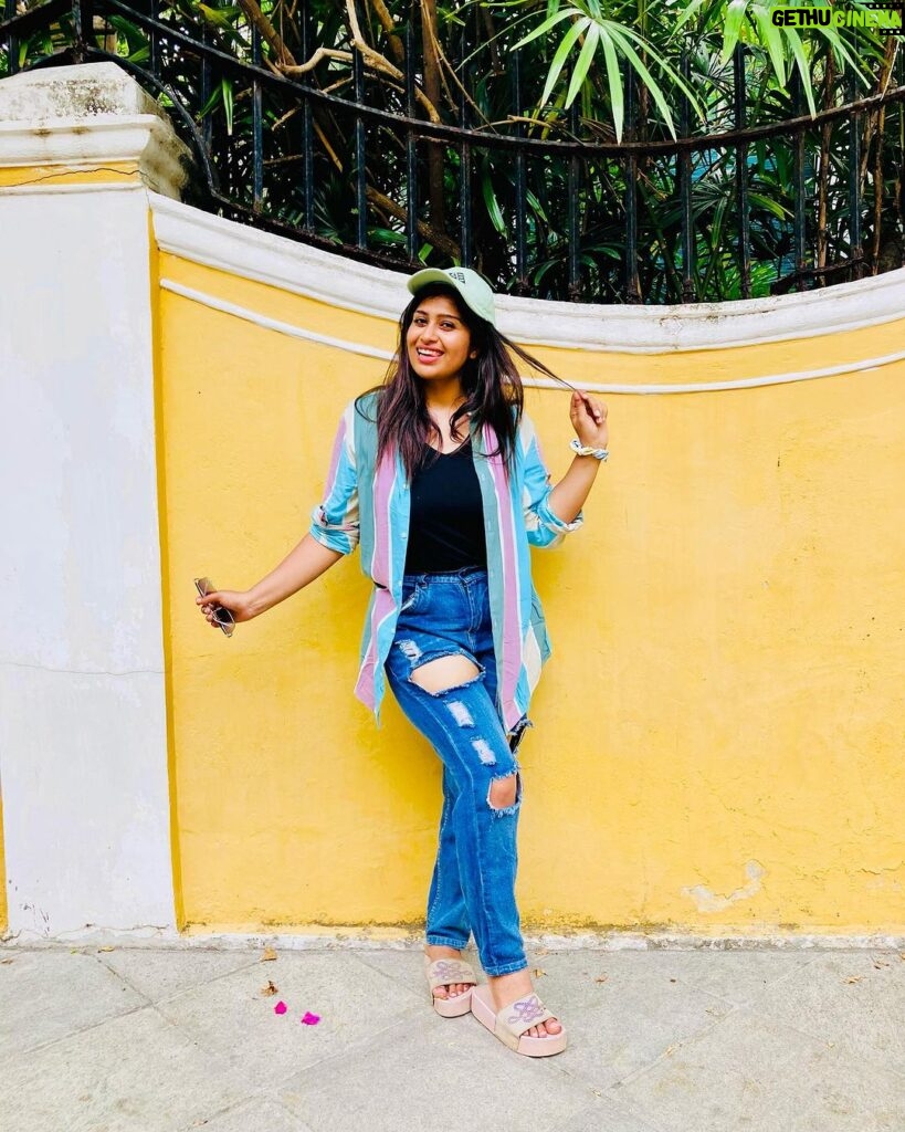 Shobanaa Uthaman Instagram - Shades of Pastel 🤍 . . . . . . . . . . . #chennai#ootd#kollywood#bollywood#pose#instadaily#instagood#instacool#model#modelling#saree#saree#tamilponnu#promoter#promotion#collaboration#vijaytv#vijaytvserial#vijaytelevision#vijaytvshow#muthazhagu#pondicherry#frenchcolony French Colony Pondicherry