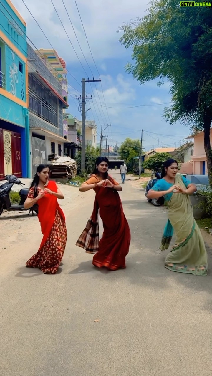 Shobanaa Uthaman - 17.1K Likes - Casually ignore the guy in the background guys š
.
.
.
.
.
.
.
.
.
.
.
.
.
.
.
#tamilreel#tamil#tamilreels#tamilsong#reeltoreel#reelvideo#reelsinstagram#reelsindia#reels#reel#reelslife#reelitfeelit#reellife#kollywood#instagood#instavideow#saree#sareelove#TamilPonnu#trending#tamilcomedy#vijaytv#vijaytvserial#vijaytelevision#vijaytvshow#muthazhagu
