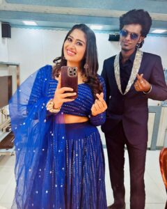 Shobanaa Uthaman Instagram - 💙🫰 @bjbala_kpy EVP Film City