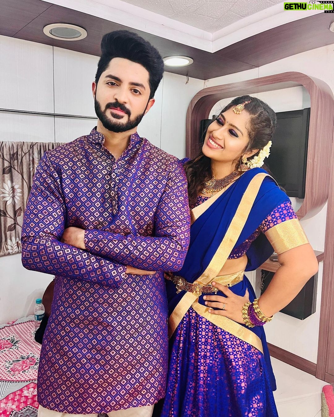 Shobanaa Uthaman Instagram - Watch us perform on 8th Annual Vijay Television Awards today 3pm ππ₯ . . . . . . . . . . . #chennai#ootd#chennaifashion##chennaimodel#chennaiphotographer#kollywood#bollywood#chennaiblogger#pose#instadaily#instagood#instacool#okbye#model#chennaimodel#modelling#saree#saree#tamilponnu#promoter#promotion#collaboration#vijaytv#vijaytvserial#vijaytelevision#vijaytvshow#muthazhagu#8thannualvijaytelevisionawards#vijaytelevisionawards EVP Film City