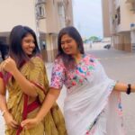 Shobanaa Uthaman Instagram - appo Kurukka indha Kowshik vandha 😂#blooper . . . . . . . . . . . . . . . . . #tamilreel#tamil#tamilreels#tamilsong#reeltoreel#reelvideo#reelsinstagram#reelsindia#reels#reel#reelslife#reelitfeelit#reellife#kollywood#instagood#instavideow#saree#sareelove#TamilPonnu#trending#tamilcomedy#vijaytv#vijaytvserial#vijaytelevision#vijaytvshow#muthazhagu