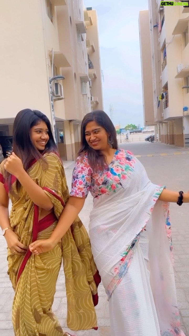 Shobanaa Uthaman - 42.7K Likes - appo Kurukka indha Kowshik vandha š#blooper
.
.
.
.
.
.
.
.
.
.
.
.
.
.
.
.
.
#tamilreel#tamil#tamilreels#tamilsong#reeltoreel#reelvideo#reelsinstagram#reelsindia#reels#reel#reelslife#reelitfeelit#reellife#kollywood#instagood#instavideow#saree#sareelove#TamilPonnu#trending#tamilcomedy#vijaytv#vijaytvserial#vijaytelevision#vijaytvshow#muthazhagu