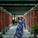Shobanaa Uthaman Instagram - Go with the flow💙🥀 Make up : @prakalya_bridal_studio Hair : @alima_makeupartistry Jewels : @chennai_jazz DOP : @mastermindsphotography . . . . . . . . . #tamilreel#tamil#tamilreels#tamilsong#reeltoreel#reelvideo#reelsinstagram#reelsindia#reels#reel#reelslife#reelitfeelit#reellife#kollywood#instagood#instavideow#saree#sareelove#TamilPonnu#trending#tamilcomedy#vijaytv#vijaytvserial#vijaytelevision#vijaytvshow#muthazhagu #vijaytelevisionawards Chennai, India