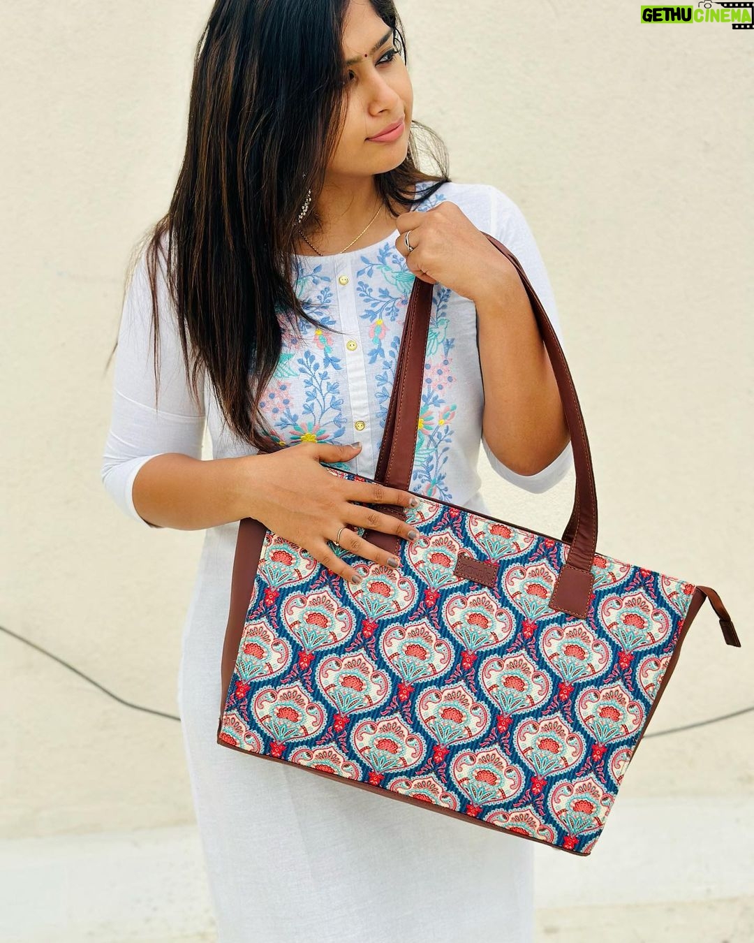Shobanaa Uthaman Instagram - GIVEAWAY ALERT 👛 Very excited to host the Giveaway with Zouk which is a 100% Vegan, cruelty-free, PeTA approved & Proudly Indian brand. Explore the handcrafted and highly functional range of bags and footwears for all your needs. 2 lucky winners will get a chance to win Zouk’s beautiful hand-crafted Office Bag! Follow these steps to win NOW! 1. Follow @Zoukonline & @itisshobanaa 2. Repost this photo on your story and tag both of us @Zoukonline & @itisshobanaa 3. Comment down and tell 2 bestseller prints from Zouk. 4. And tag 3 friends to make sure they follow us. Completing 1-3 will give you 1 entry for the giveaway. If you are not following any of the instructions, you will not be eligible for participation 🥰 The giveaway ends on 3rd April. Winners will be announced on 4th April via my Instagram story. #Zouk #ZoukOnline #ZoukBags #ZoukFootwear #ContestAlert #GiveawayAlert #GiveawaysOfInstagram #GiveawayIndia #Contest #Giveaway #India #Win #WinNow #ContestIndia Chennai, India