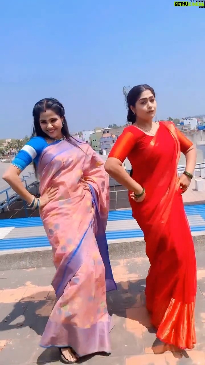 Shobanaa Uthaman - 22.8K Likes - Aadadaaa..š¤©šš¤©š Reel of the day ā¤ļøš @ Muthazhagu shooting spot š½ļøšø
@tamannaahspeaks
@karthi_offl
@itsyuvan
#instareels #reelsinstagram #reels #instamood #trendingreels #trendingsongs #love #rain #dance #dancereels #reelsviral #trendingnow #paiya #tamilmovie #shooting #spot #instadaily #reeloftheday