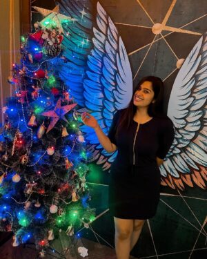 Shobanaa Uthaman Instagram - Merry Christmas from me to you🎄✨♥️
 
.
.
.
.
.
. 
.
.
.
.
.
#chennai#ootd#kollywood#bollywood#pose#instadaily#instagood#instacool#model#modelling#saree#saree#tamilponnu#promoter#promotion#collaboration#vijaytv#vijaytvserial#vijaytelevision#vijaytvshow#muthazhagu