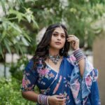 Shobanaa Uthaman Instagram - My look for Vijay television awards💙✨Thanks team 👇 Make up : @prakalya_bridal_studio Hair : @alima_makeupartistry Jewels : @chennai_jazz DOP : @mastermindsphotography . . . . . . . . . #tamilreel#tamil#tamilreels#tamilsong#reeltoreel#reelvideo#reelsinstagram#reelsindia#reels#reel#reelslife#reelitfeelit#reellife#kollywood#instagood#instavideow#saree#sareelove#TamilPonnu#trending#tamilcomedy#vijaytv#vijaytvserial#vijaytelevision#vijaytvshow#muthazhagu #vijaytelevisionawards Chennai, India