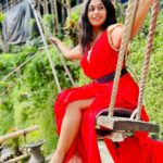 Shobanaa Uthaman Instagram – Bali without bali swing?! It was really dreamy ♥️✨ 
.
.
.
.
.
. 
.
.
.
.
.
#chennai#ootd#chennaifashion#chennaifashionblogger#fashionblogger#chennaimodel#chennaiphotographer#kollywood#bollywood#chennaiblogger#baliswing#potraitphotography#pose#instadaily#instagood#instacool#okbye#model#bali#modelling#saree#saree#tamilponnu#promoter#promotion#vacation#vijaytv#vijaytvserial#vijaytelevision#vijaytvshow#muthazhagu Tegallalang Rice Terraces