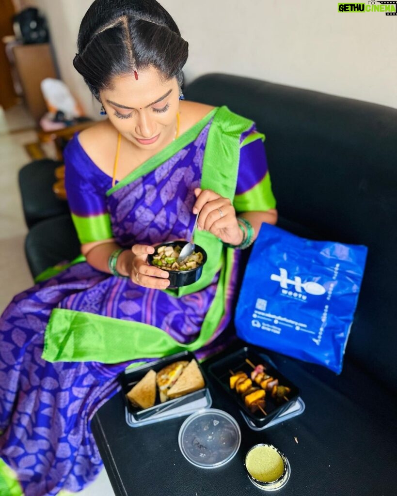 Shobanaa Uthaman Instagram - Your body is your most important companion throughout your life. Eating right need not be boring always. You can eat interesting and also healthy if you do it with Wootu Nutrition. Healthy Weight Loss na, Adhu Namma Wootu matum thanga! @wootu.nutrition Book Now & Get Free Consultation with Code SHOB23 - Link in Bio . @wootu.nutrition . . . . . . . . . . . #chennai#ootd#chennaifashion#chennaifashionblogger#fashionblogger#chennaimodel#kollywood#bollywood#chennaiblogger#lightroom#potraitphotography#instadaily#instagood#instacool#okbye#model#chennaimodel#modelling#saree#saree#tamilponnu#promoter#promotion#collaboration#vijaytv#vijaytvserial#vijaytelevision#vijaytvshow#muthazhagu#diet#weightloss Chennai, India