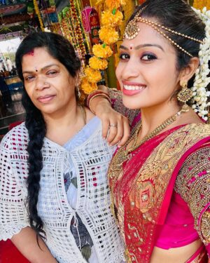 Shobanaa Uthaman Instagram - Enna Petha Aatha♥️🙏
 
.
.
.
.
.
. 
.
.
.
.
.
#chennai#ootd#kollywood#bollywood#pose#instadaily#instagood#instacool#model#modelling#saree#saree#tamilponnu#promoter#promotion#collaboration#vijaytv#vijaytvserial#vijaytelevision#vijaytvshow#muthazhagu