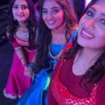 Shobanaa Uthaman Instagram – Fun time with lovely @itisshobanaa @vaishusundarofficial 
#happy #love #smile #vijaytvserial #vijaytv #ponni #muthazhagu #chellamma #ramayya