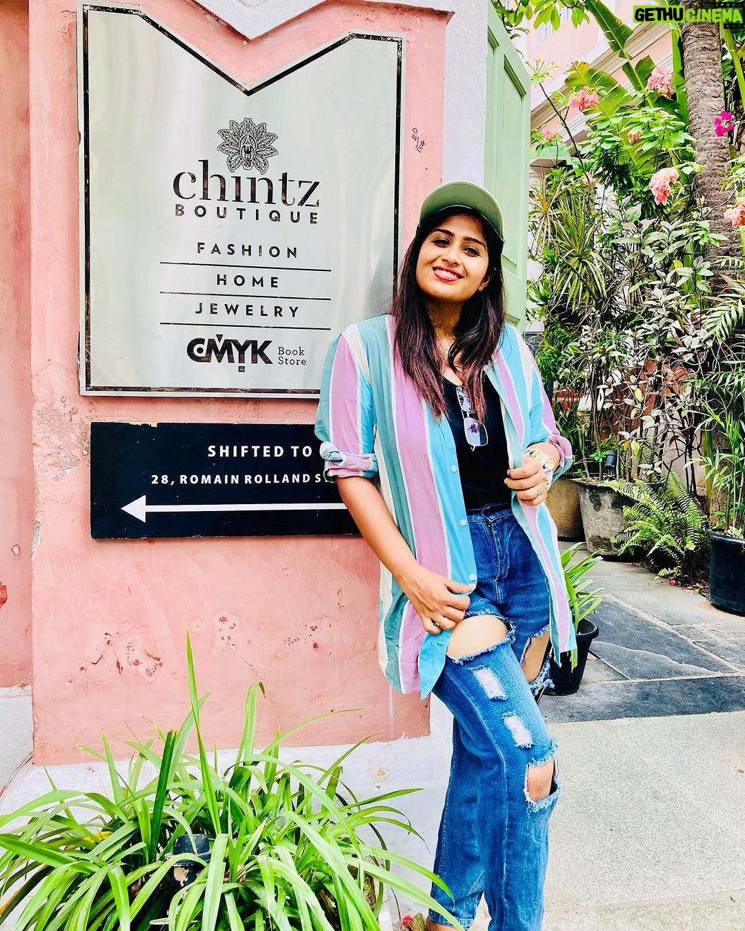 Shobanaa Uthaman Instagram - Shades of Pastel 🤍 . . . . . . . . . . . #chennai#ootd#kollywood#bollywood#pose#instadaily#instagood#instacool#model#modelling#saree#saree#tamilponnu#promoter#promotion#collaboration#vijaytv#vijaytvserial#vijaytelevision#vijaytvshow#muthazhagu#pondicherry#frenchcolony French Colony Pondicherry