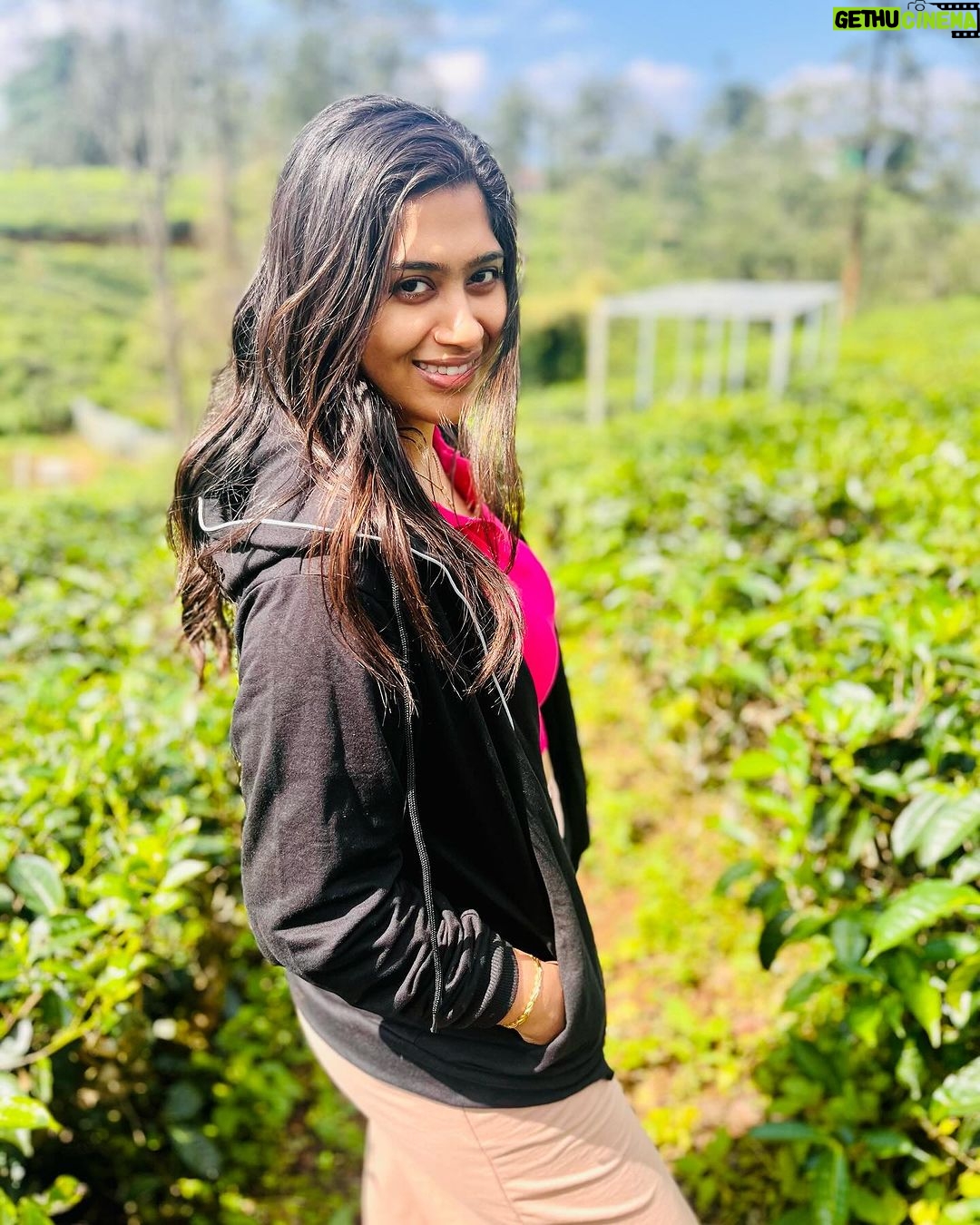 Shobanaa Uthaman - 15.1K Likes - Satisfy your soul not the society š¤āØ
.
.
.
.
.
.
.
.
.
.
.
#chennai#ootd#kollywood#bollywood#pose#instadaily#instagood#instacool#model#modelling#saree#saree#tamilponnu#promoter#promotion#collaboration#vijaytv#vijaytvserial#vijaytelevision#vijaytvshow#muthazhagu#wayanad#wayanadtrip