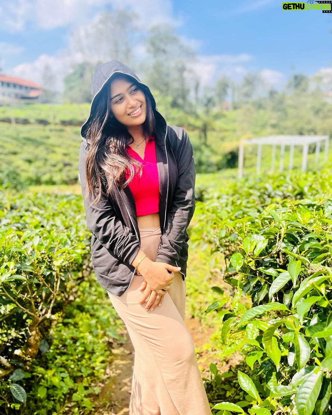 Shobanaa Uthaman - 15.1K Likes - Satisfy your soul not the society š¤āØ
.
.
.
.
.
.
.
.
.
.
.
#chennai#ootd#kollywood#bollywood#pose#instadaily#instagood#instacool#model#modelling#saree#saree#tamilponnu#promoter#promotion#collaboration#vijaytv#vijaytvserial#vijaytelevision#vijaytvshow#muthazhagu#wayanad#wayanadtrip