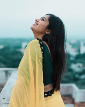 Shobanaa Uthaman Instagram - Don't grow up too fast too soon...save some time for dreaming 💯
 
.
.
.
.
.
. 
.
.
.
.
.
#chennai#ootd#kollywood#bollywood#pose#instadaily#instagood#instacool#model#modelling#saree#saree#tamilponnu#promoter#promotion#collaboration#vijaytv#vijaytvserial#vijaytelevision#vijaytvshow#muthazhagu