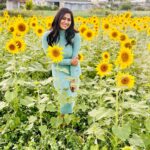 Shobanaa Uthaman Instagram - Bloom🌻💛 . . . . . . . . . . . #chennai#ootd#kollywood#bollywood#pose#instadaily#instagood#instacool#model#modelling#saree#saree#tamilponnu#promoter#promotion#collaboration#vijaytv#vijaytvserial#vijaytelevision#vijaytvshow#muthazhagu Wayanad വയനാട്