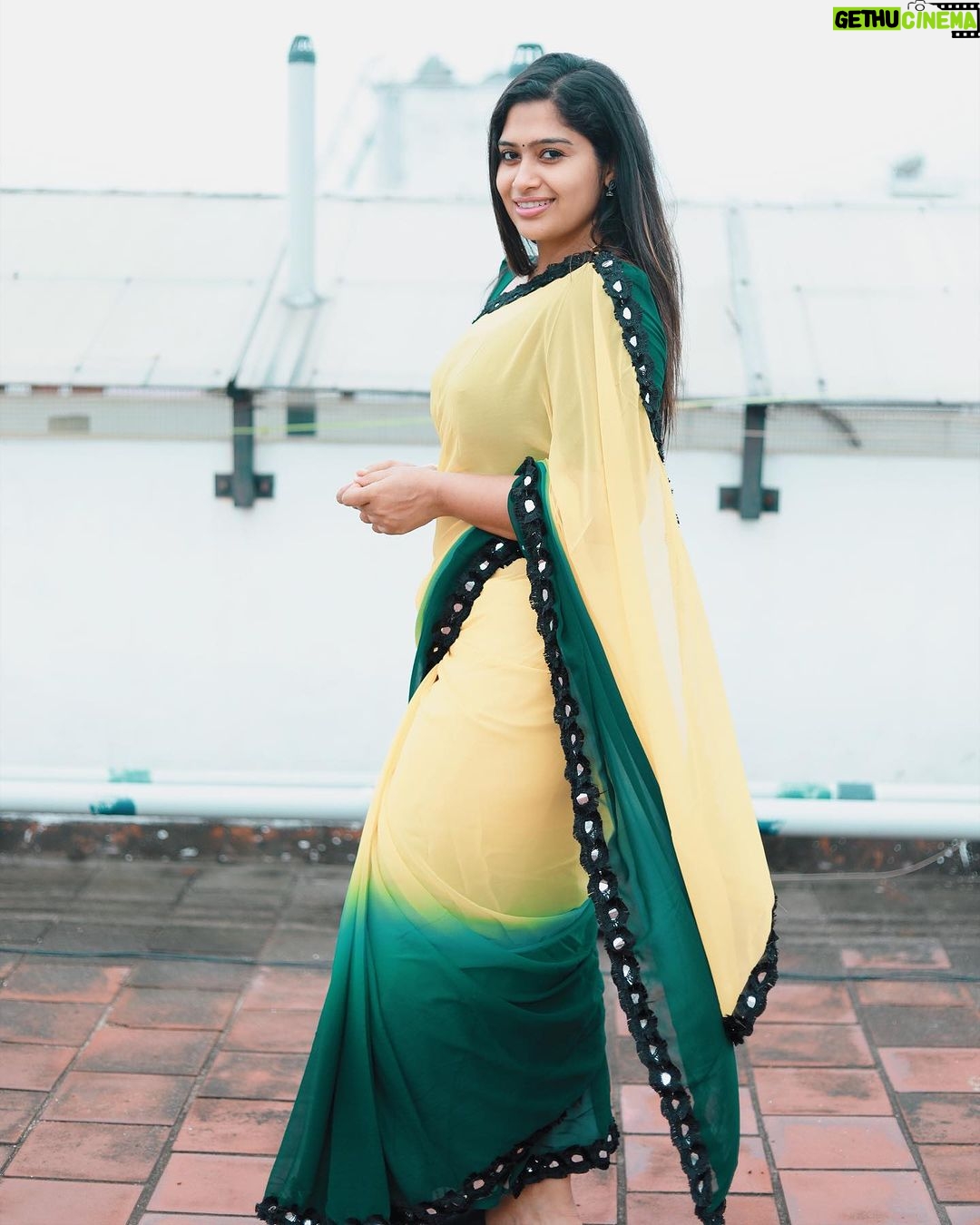 Shobanaa Uthaman Instagram - Heart wants love, Mind wants success, Soul wants peace! . Saree : @saree_by_pionex Shot by : @_aravind_grapher . . . . . . . . . . . #chennai#ootd#kollywood#bollywood#pose#instadaily#instagood#instacool#model#modelling#saree#saree#tamilponnu#promoter#promotion#collaboration#vijaytv#vijaytvserial#vijaytelevision#vijaytvshow#muthazhagu Chennai, India