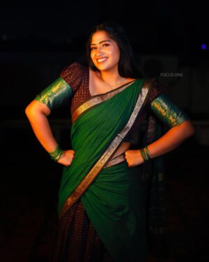 Shobanaa Uthaman Instagram - Diwali post ✨🤎
 
.
.
.
.
.
. 
.
.
.
.
.
#chennai#ootd#kollywood#bollywood#pose#instadaily#instagood#instacool#model#modelling#saree#saree#tamilponnu#promoter#promotion#collaboration#vijaytv#vijaytvserial#vijaytelevision#vijaytvshow#muthazhagu