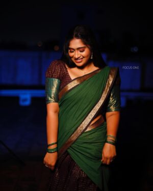 Shobanaa Uthaman Instagram - Diwali post ✨🤎
 
.
.
.
.
.
. 
.
.
.
.
.
#chennai#ootd#kollywood#bollywood#pose#instadaily#instagood#instacool#model#modelling#saree#saree#tamilponnu#promoter#promotion#collaboration#vijaytv#vijaytvserial#vijaytelevision#vijaytvshow#muthazhagu