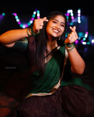 Shobanaa Uthaman Instagram - Diwali post ✨🤎
 
.
.
.
.
.
. 
.
.
.
.
.
#chennai#ootd#kollywood#bollywood#pose#instadaily#instagood#instacool#model#modelling#saree#saree#tamilponnu#promoter#promotion#collaboration#vijaytv#vijaytvserial#vijaytelevision#vijaytvshow#muthazhagu