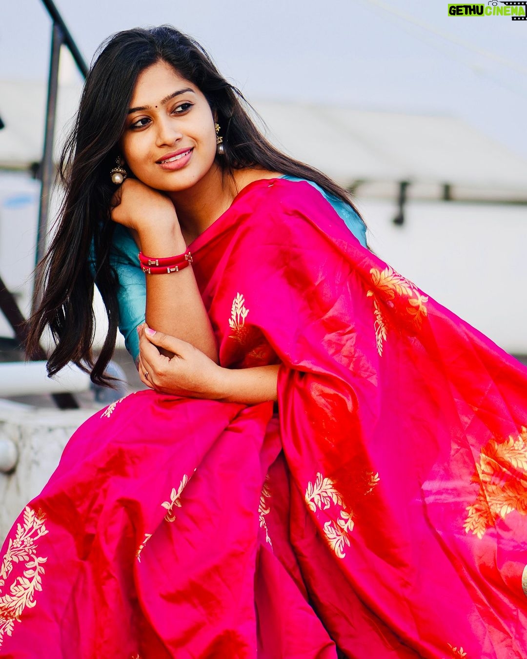 Shobanaa Uthaman Instagram - You invite more miracles into your life by being grateful for everything π€π Saree : @kalpana_collection___________ Photography: @walkthrough_photography . . . . . . . . . . . #chennai#ootd#kollywood#bollywood#pose#instadaily#instagood#instacool#model#modelling#saree#saree#tamilponnu#promoter#promotion#collaboration#vijaytv#vijaytvserial#vijaytelevision#vijaytvshow#muthazhagu Chennai, India