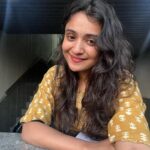 Shraddha Dangar Instagram – Shaam dekhne khadi thi, sath mein NOOr dikh gaya to socha photo khinch lun dono ki🫠