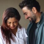 Shreya Ghoshal Instagram - #VaariVaari OUT NOW! 🩵 Links in bio @shekharravjiani @shreyaghoshal @junoversse @rish_sharma @manastakle @arish_b @abhijitnalani #shreyaghoshal #shekharravjiani #friendship #dosti #love #newsongdrop #newmusic #indiemusic #reelsindia #newmusicfriday #vaarivaari #friendshipstatus
