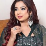 Shreya Ghoshal Instagram – Thank you @sionnahpretcouture for the beautiful outfits you have done for me from my concerts tours to Indian Idol shoot💚♥️🩷

Jewellery: @azotiique
Stylist: @stylebysaachivj
Asst.: @styledbynikinagda @sanzimehta777

Credits for the green lehenga look- 

Photographer: @yashpawarr07