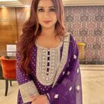 Shreya Ghoshal Instagram - 💜 Outfit: @shakuntlamxclusif Stylist: @stylebysaachivj Asst.: @styledbynikinagda